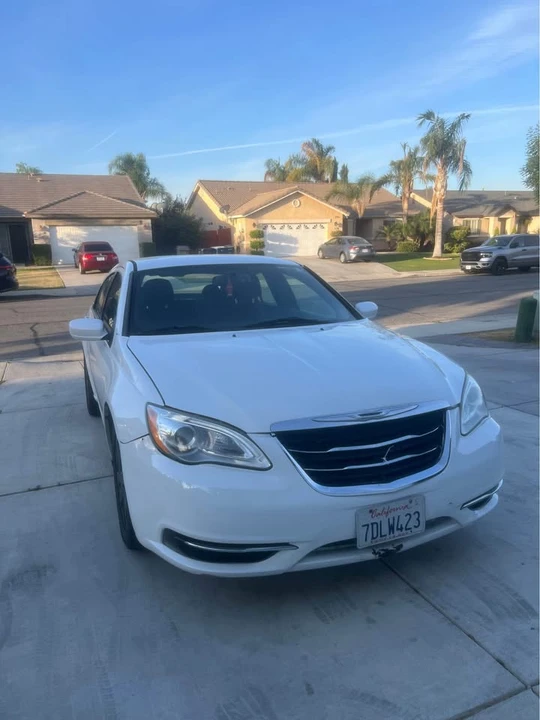 2013 Chrysler 200 - Image 2 of 6