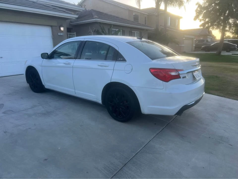 2013 Chrysler 200 - Image 4 of 6