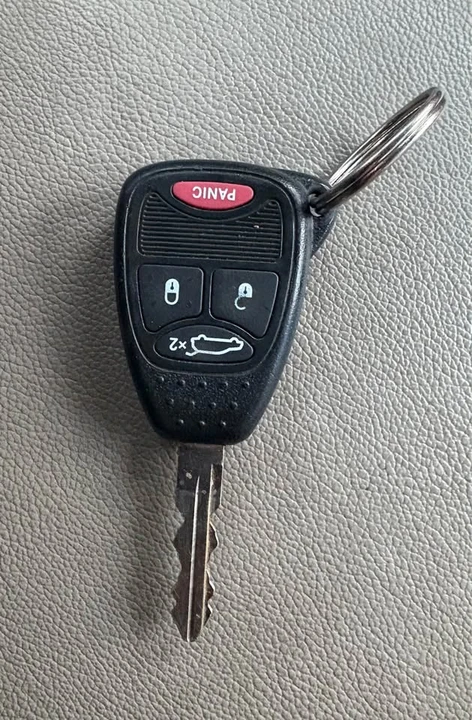 2013 Chrysler 200 - Image 9 of 9