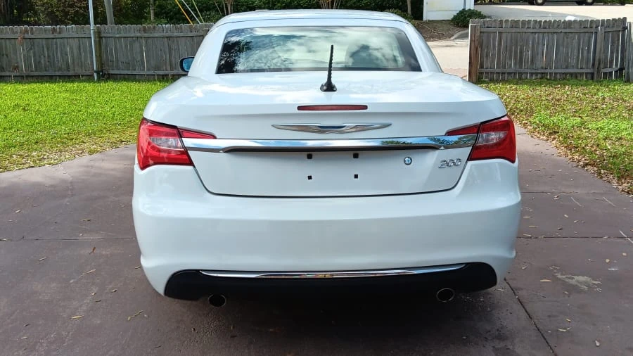 2013 Chrysler 200 - Image 4 of 15