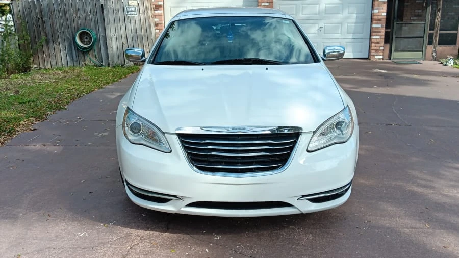 2013 Chrysler 200 - Image 3 of 15