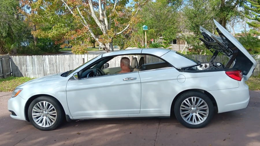 2013 Chrysler 200 - Image 14 of 15
