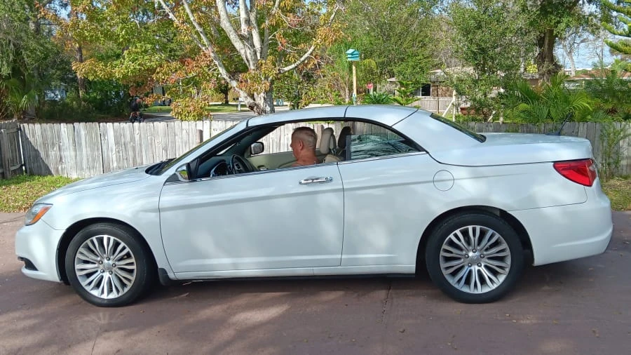 2013 Chrysler 200 - Image 12 of 15