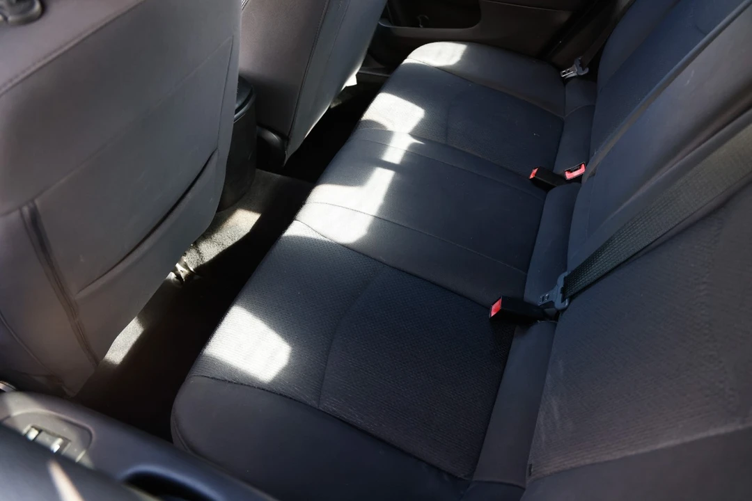 2013 Chrysler 200 - Image 10 of 21