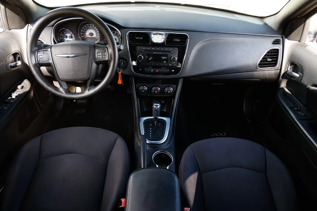 2013 Chrysler 200 - Image 2 of 21