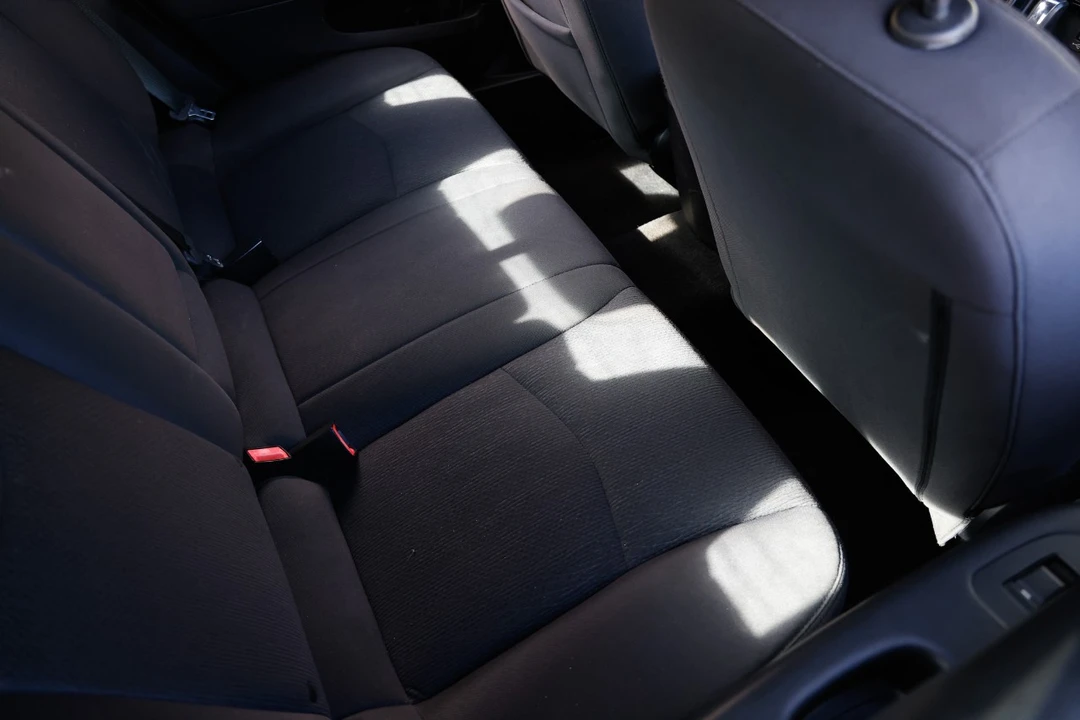2013 Chrysler 200 - Image 12 of 21