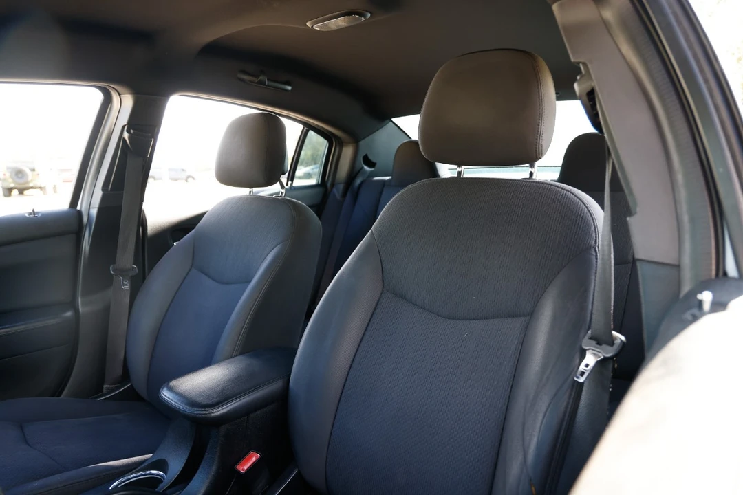 2013 Chrysler 200 - Image 6 of 21
