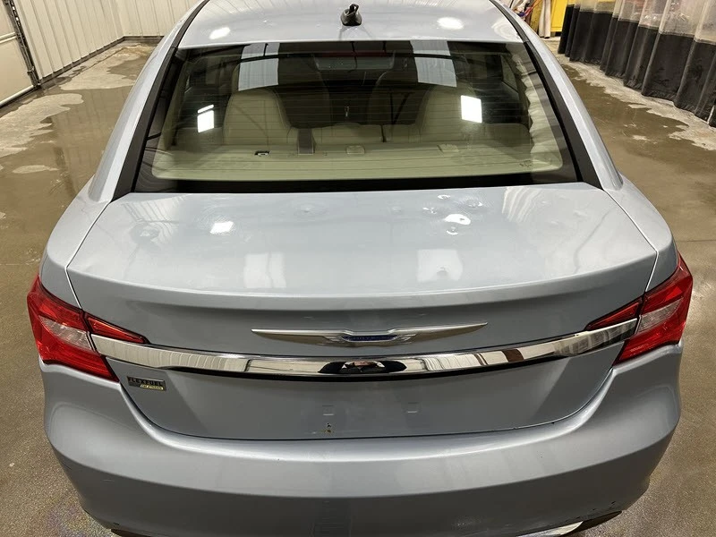 2013 Chrysler 200 - Image 11 of 12