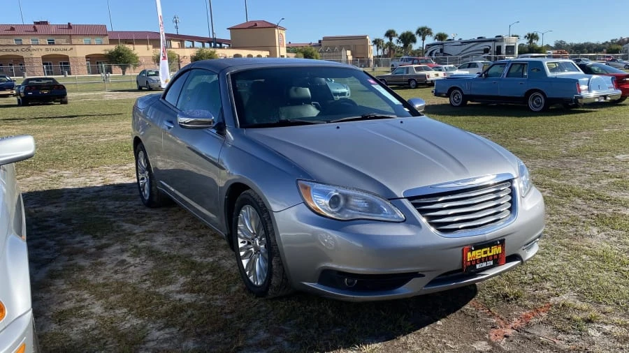 2013 Chrysler 200 - Image 2 of 5