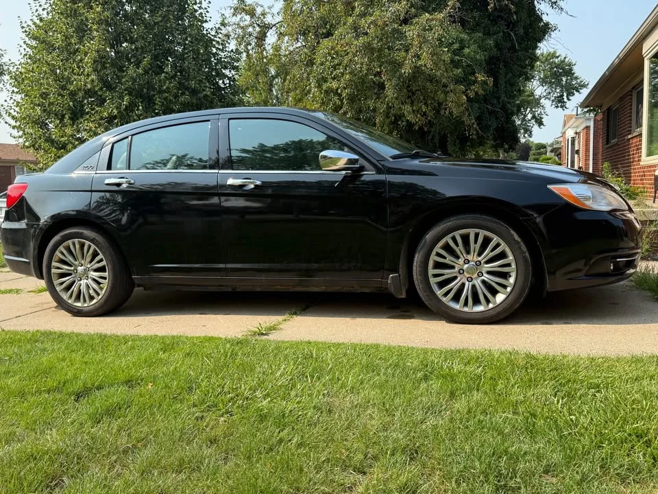 2013 Chrysler 200 - Image 4 of 6
