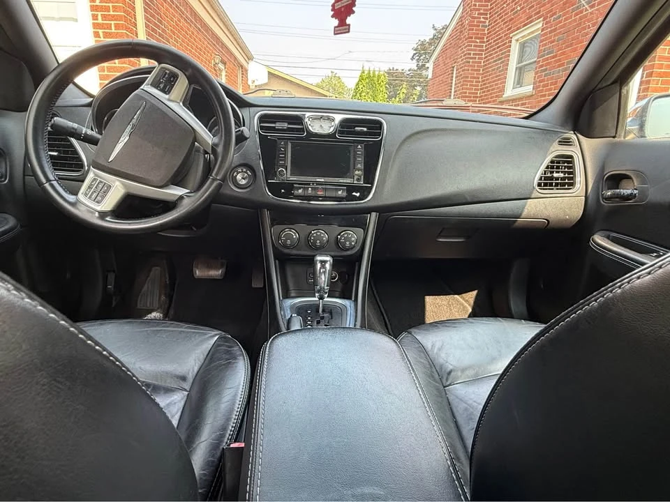 2013 Chrysler 200 - Image 5 of 6
