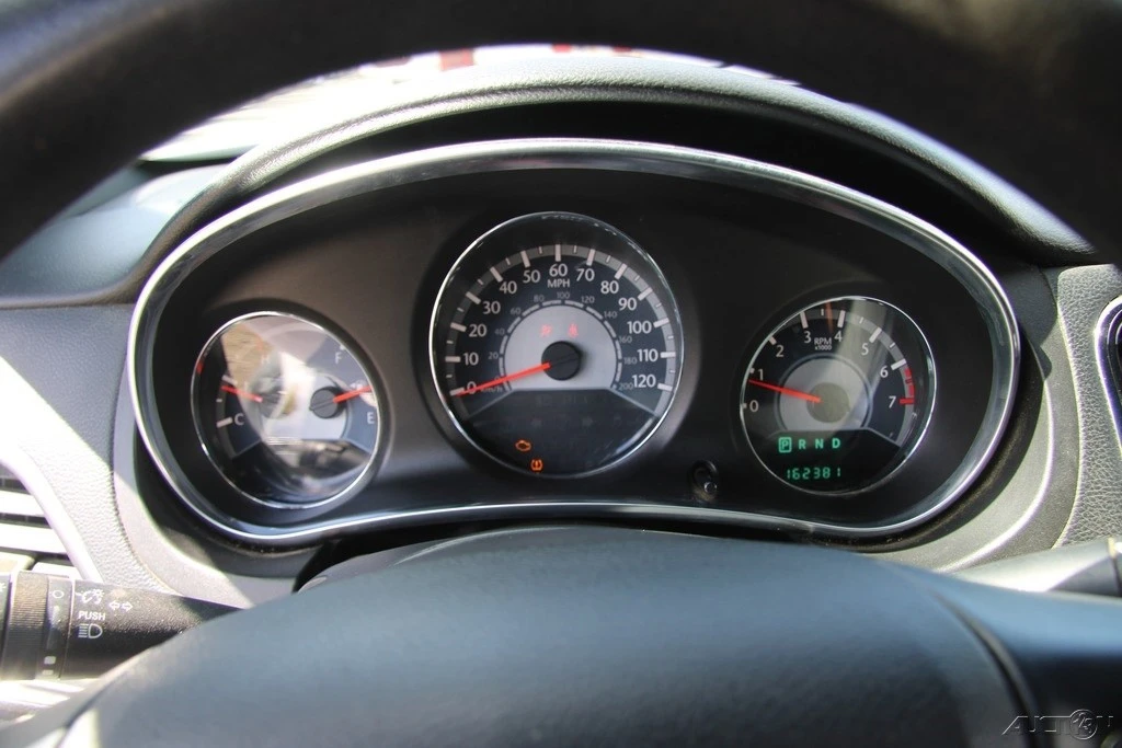 2013 Chrysler 200 - Image 14 of 21