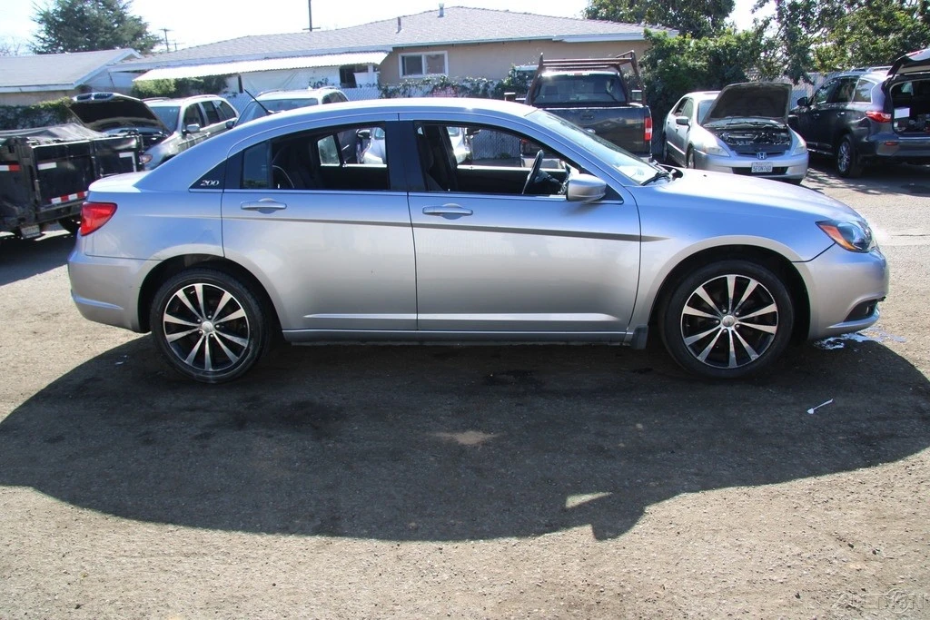 2013 Chrysler 200 - Image 7 of 21