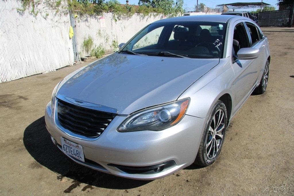 2013 Chrysler 200 - Image 2 of 21