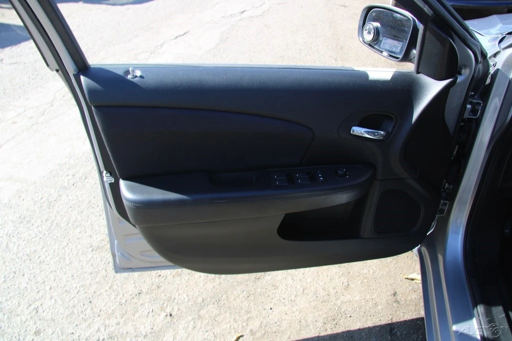 2013 Chrysler 200 - Image 11 of 21
