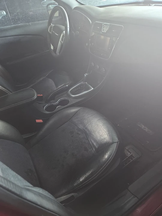 2013 Chrysler 200 - Image 6 of 9