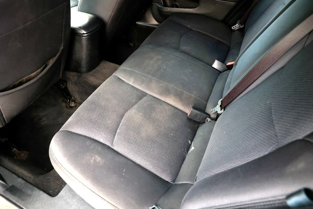 2013 Chrysler 200 - Image 8 of 12