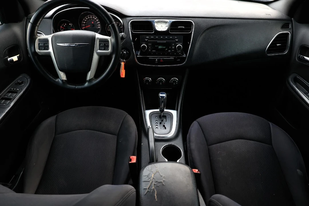 2013 Chrysler 200 - Image 2 of 12