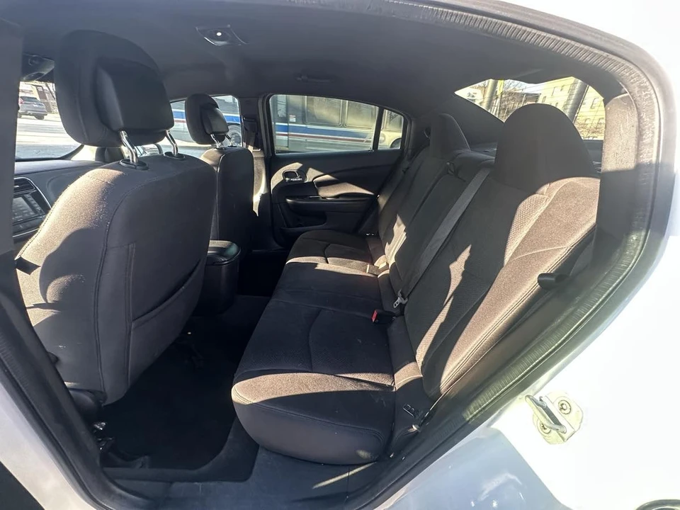 2013 Chrysler 200 - Image 11 of 15