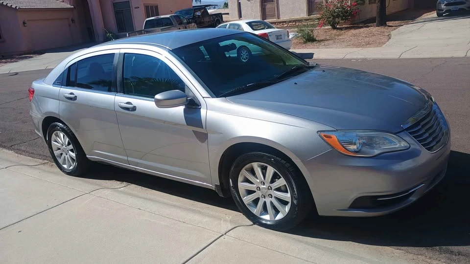 2013 Chrysler 200 - Image 4 of 4