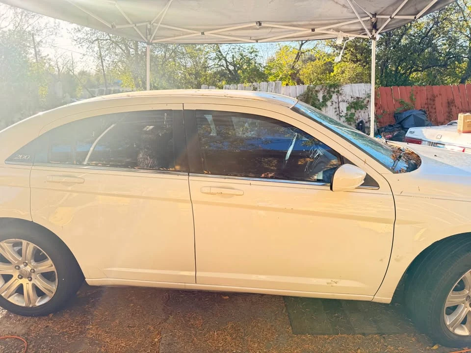 2013 Chrysler 200 - Image 5 of 6