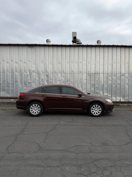 2013 Chrysler 200 - Image 6 of 6