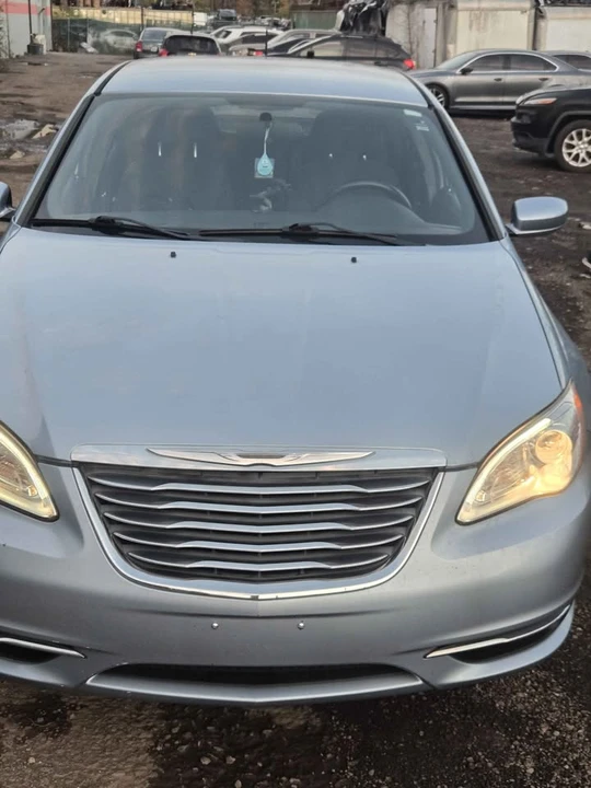2013 Chrysler 200 - Image 6 of 19