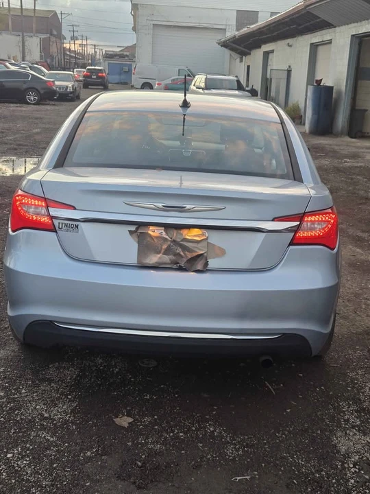 2013 Chrysler 200 - Image 2 of 19