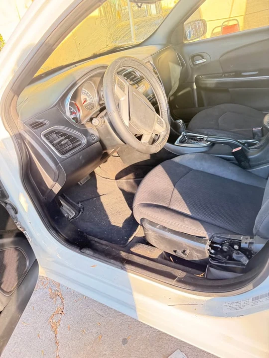 2013 Chrysler 200 - Image 4 of 6
