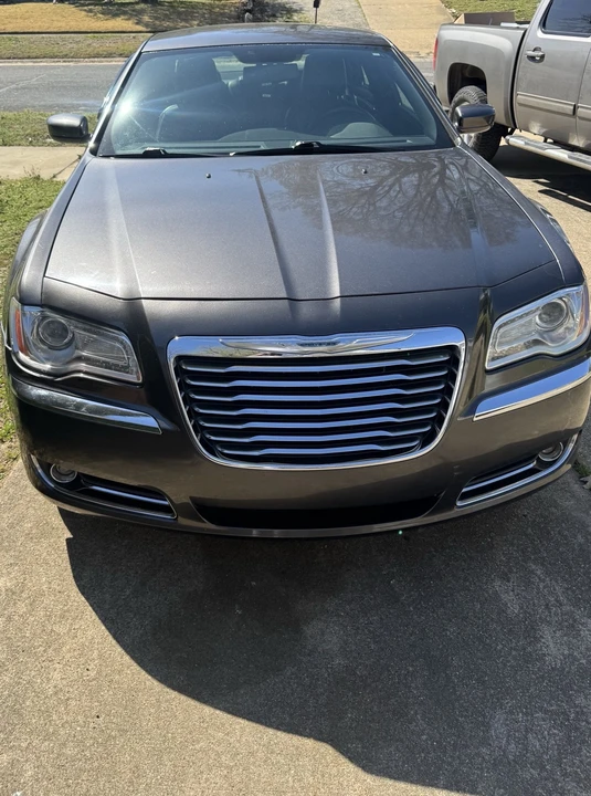 2013 Chrysler 300 (2005-2023) - Image 3 of 5