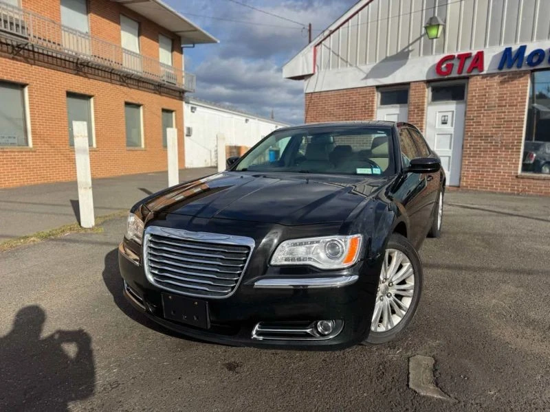 2013 Chrysler 300 (2005-2023) - Image 5 of 12