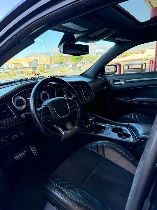 2013 Chrysler 300 (2005-2023) - Image 3 of 4