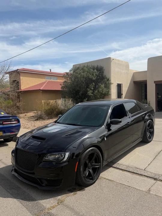 2013 Chrysler 300 (2005-2023) - Image 2 of 4