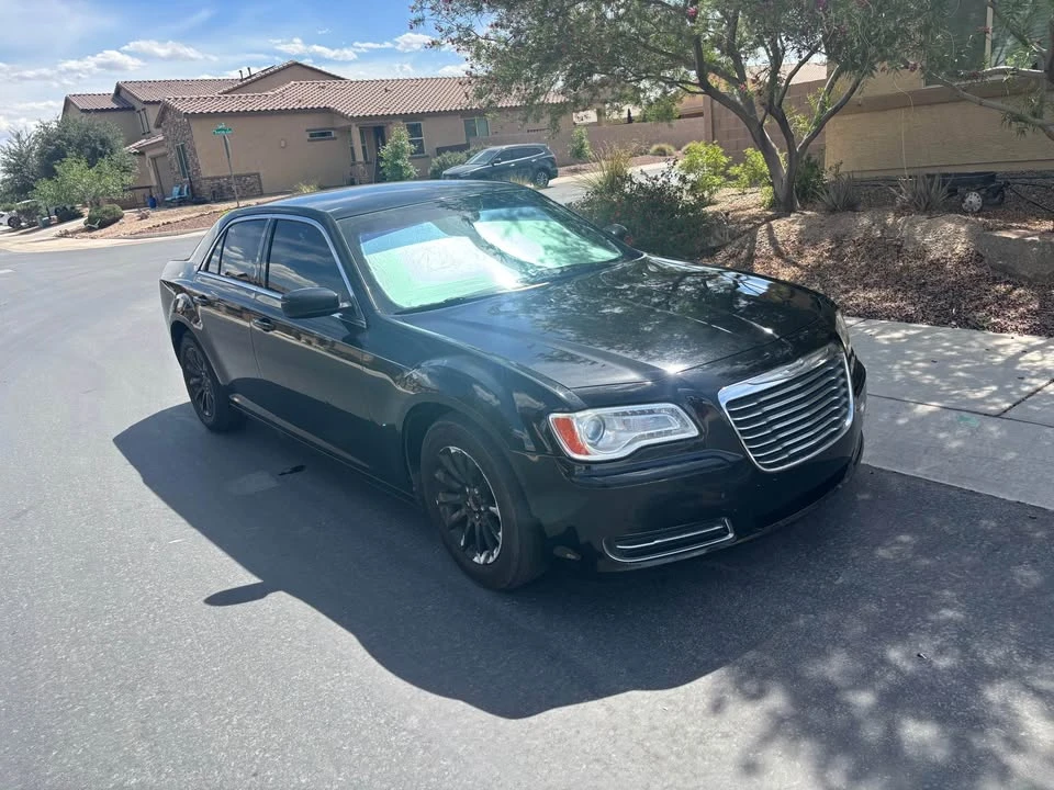 2013 Chrysler 300 (2005-2023) - Image 2 of 6