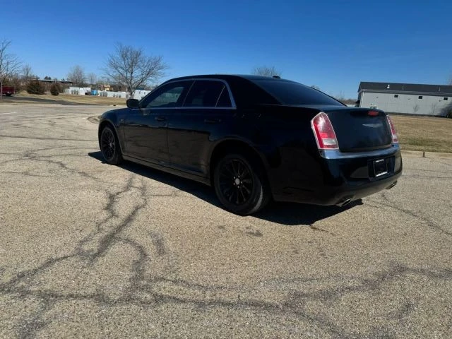 2013 Chrysler 300 (2005-2023) - Image 4 of 12
