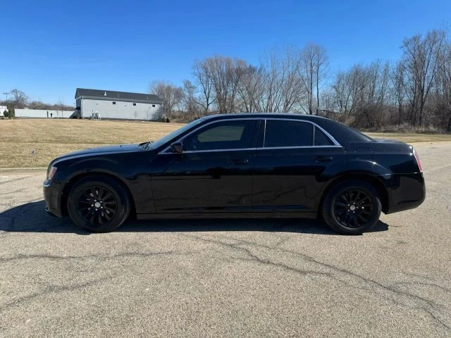 2013 Chrysler 300 (2005-2023) - Image 3 of 12