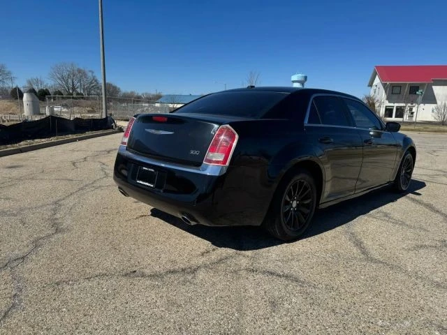 2013 Chrysler 300 (2005-2023) - Image 6 of 12