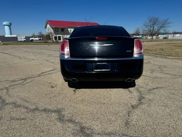 2013 Chrysler 300 (2005-2023) - Image 5 of 12