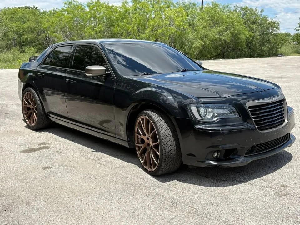 2013 Chrysler 300 (2005-2023) - Image 3 of 16