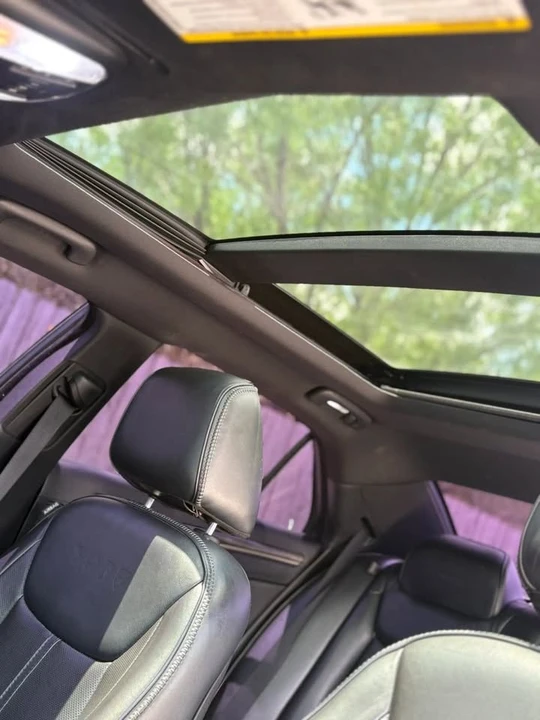 2013 Chrysler 300 (2005-2023) - Image 14 of 16
