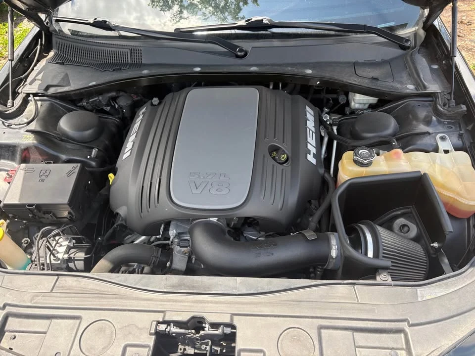 2013 Chrysler 300 (2005-2023) - Image 16 of 16