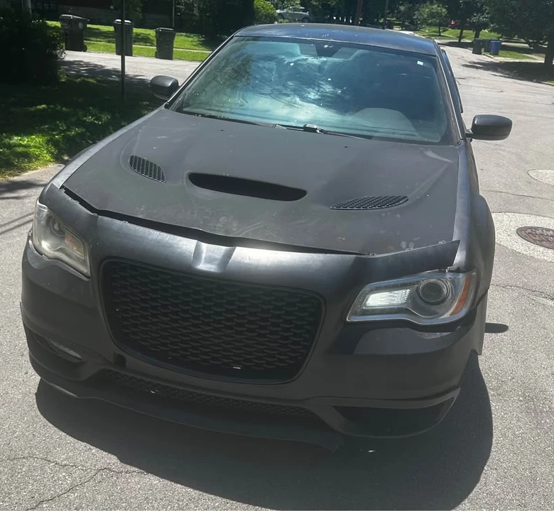 2013 Chrysler 300 (2005-2023) - Image 2 of 4