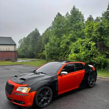 2013 Chrysler 300C Platinum