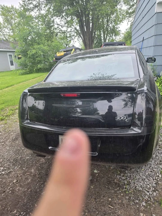 2013 Chrysler 300 (2005-2023) - Image 12 of 13