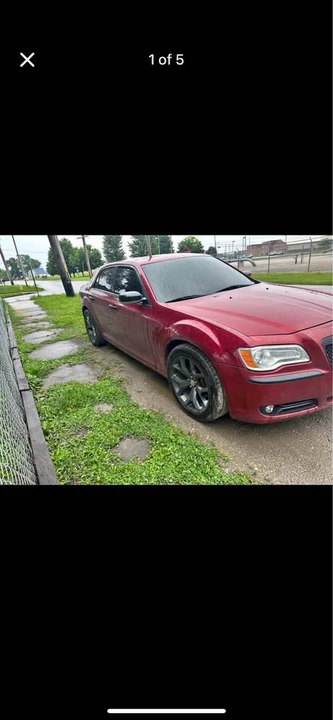2013 Chrysler 300 (2005-2023) - Image 3 of 3