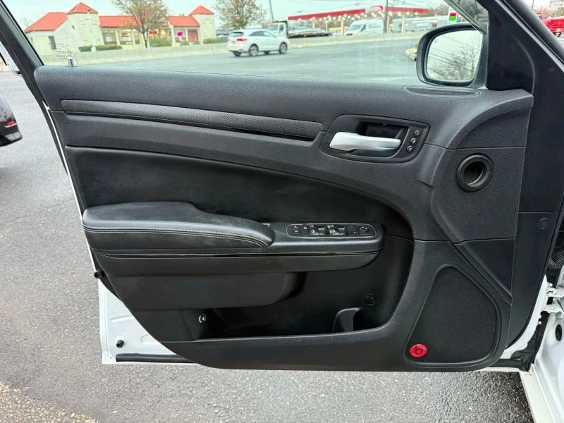 2013 Chrysler 300 (2005-2023) - Image 11 of 12