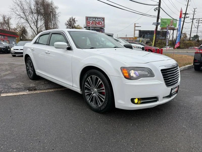 2013 Chrysler 300 (2005-2023) - Image 3 of 12