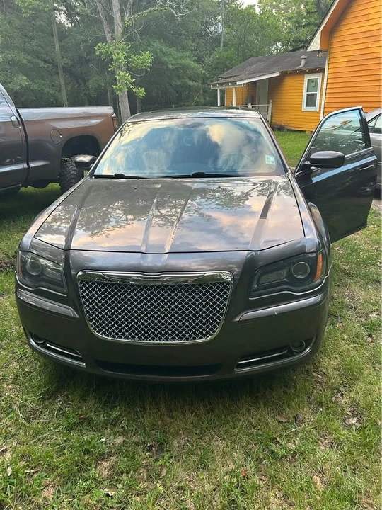2013 Chrysler 300 (2005-2023) - Image 5 of 6