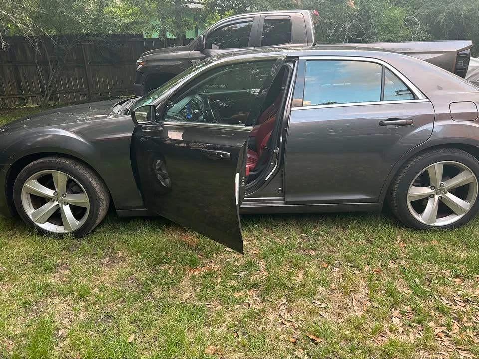 2013 Chrysler 300 (2005-2023) - Image 6 of 6
