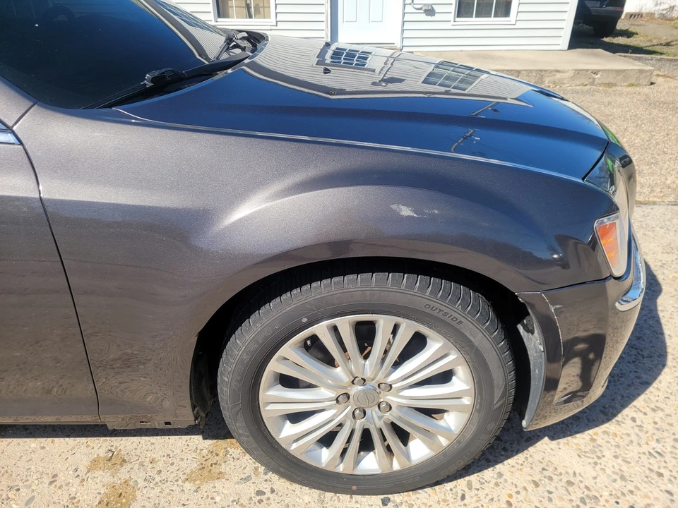 2013 Chrysler 300 (2005-2023) - Image 16 of 21